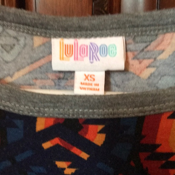 Lularoe XS Randy t-shirt - Picture 3 of 3